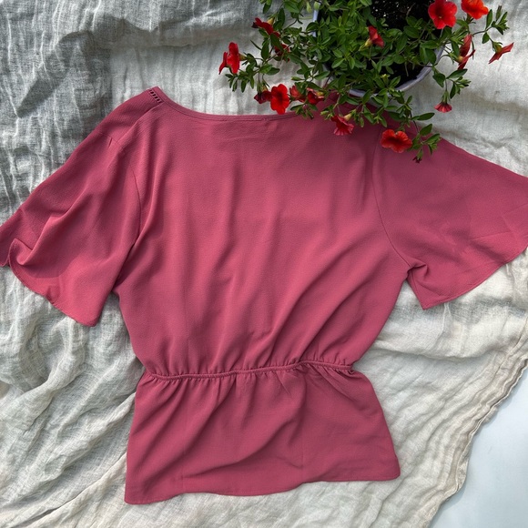 Pink Rose Blouse, Size M 🌷 - Picture 5 of 5